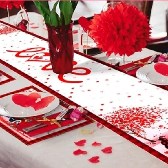 Buryeah Valentine's Day 13x72 Inch Table Runner & 4 Placemat Set - Picture 1 of 8